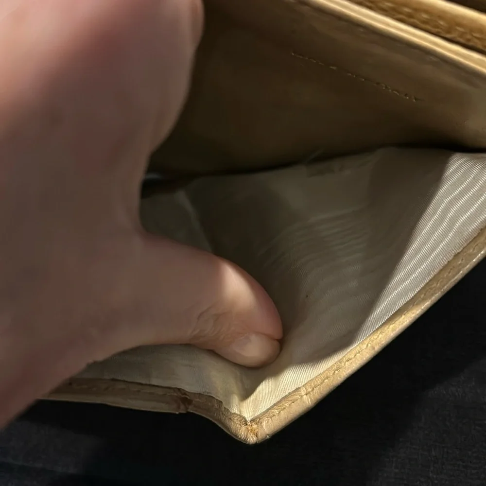 Chanel Authentic Classic Vintage Interlocking CC Logo Small Snap Bifold Wallet - Picture 9 of 10